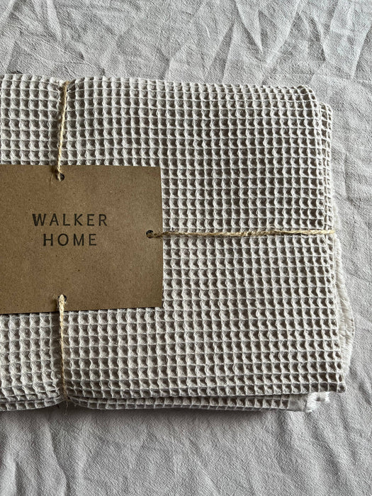 Reusable waffle cotton make up pads in Oatmeal