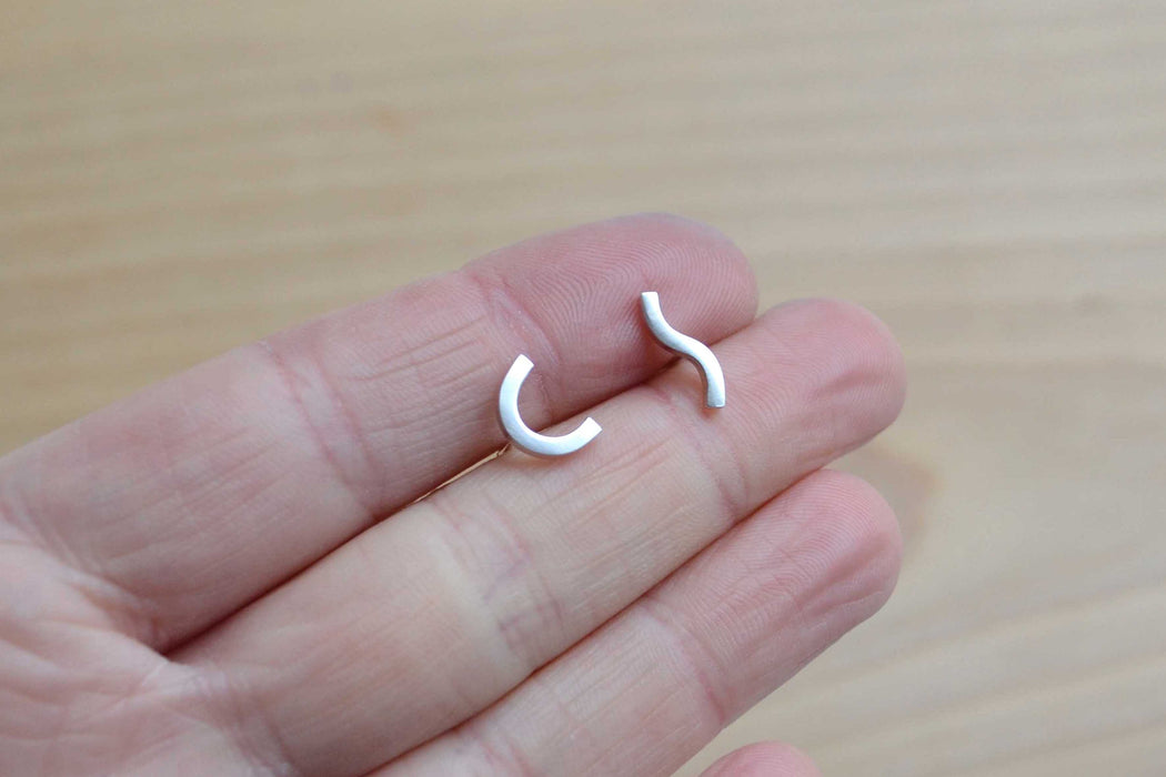 Darte Arc and Wiggle Studs
