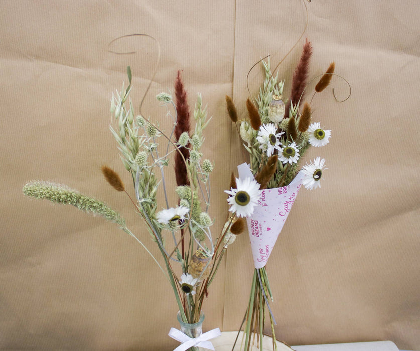 Boho Dried Flower Vase Arrangement – Daisies