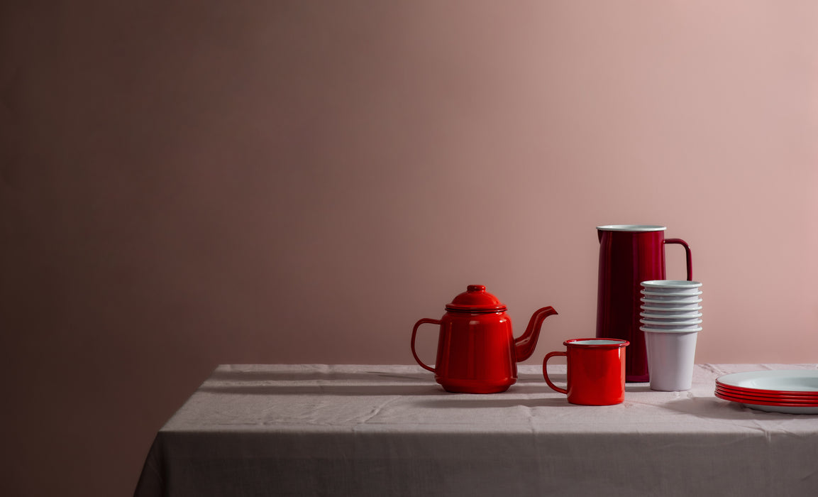 Enamel Teapot - Pillarbox Red