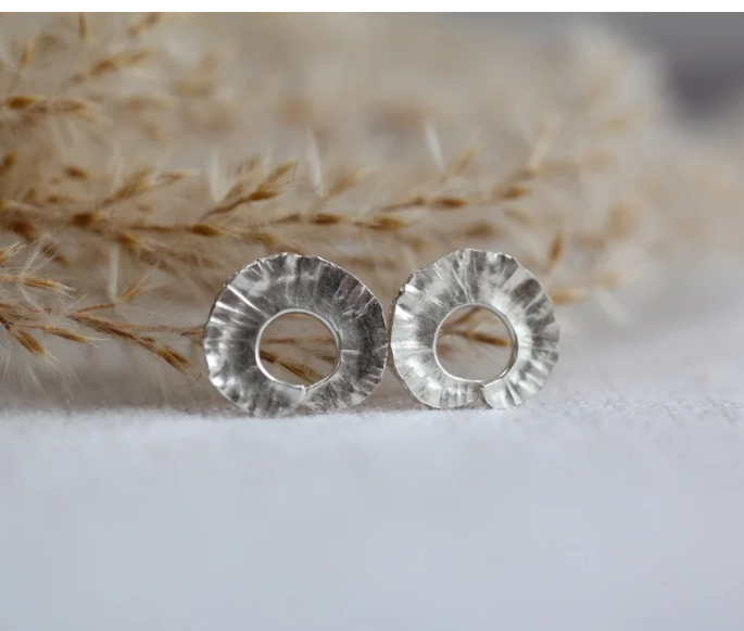 Foldformed Round Silver Studs