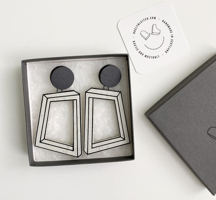 Impossible Loopy Earrings - Mono