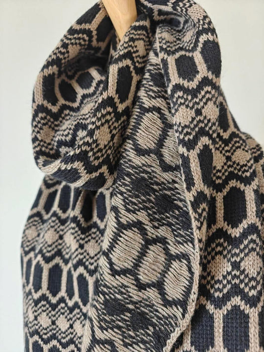 Strandhill Lambswool Scarf Black/Sand