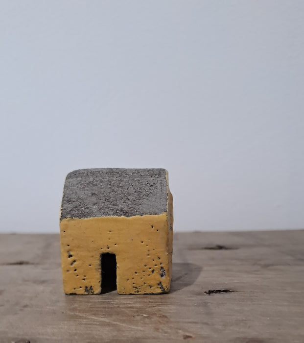 Tiny Ceramic House A/W25