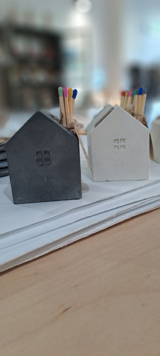 House Match Pot