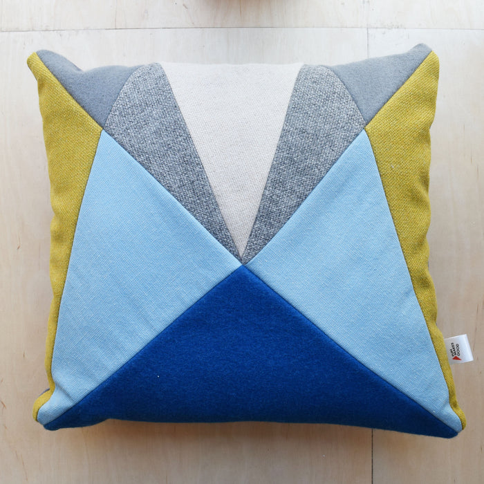 Geometric Cushion - Light