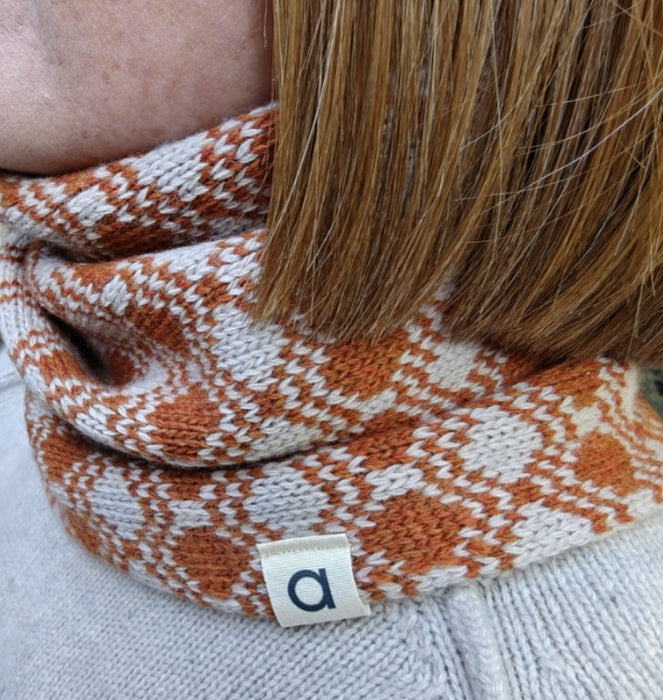 Downings Lambswool Neck Warmer Rust/Stone